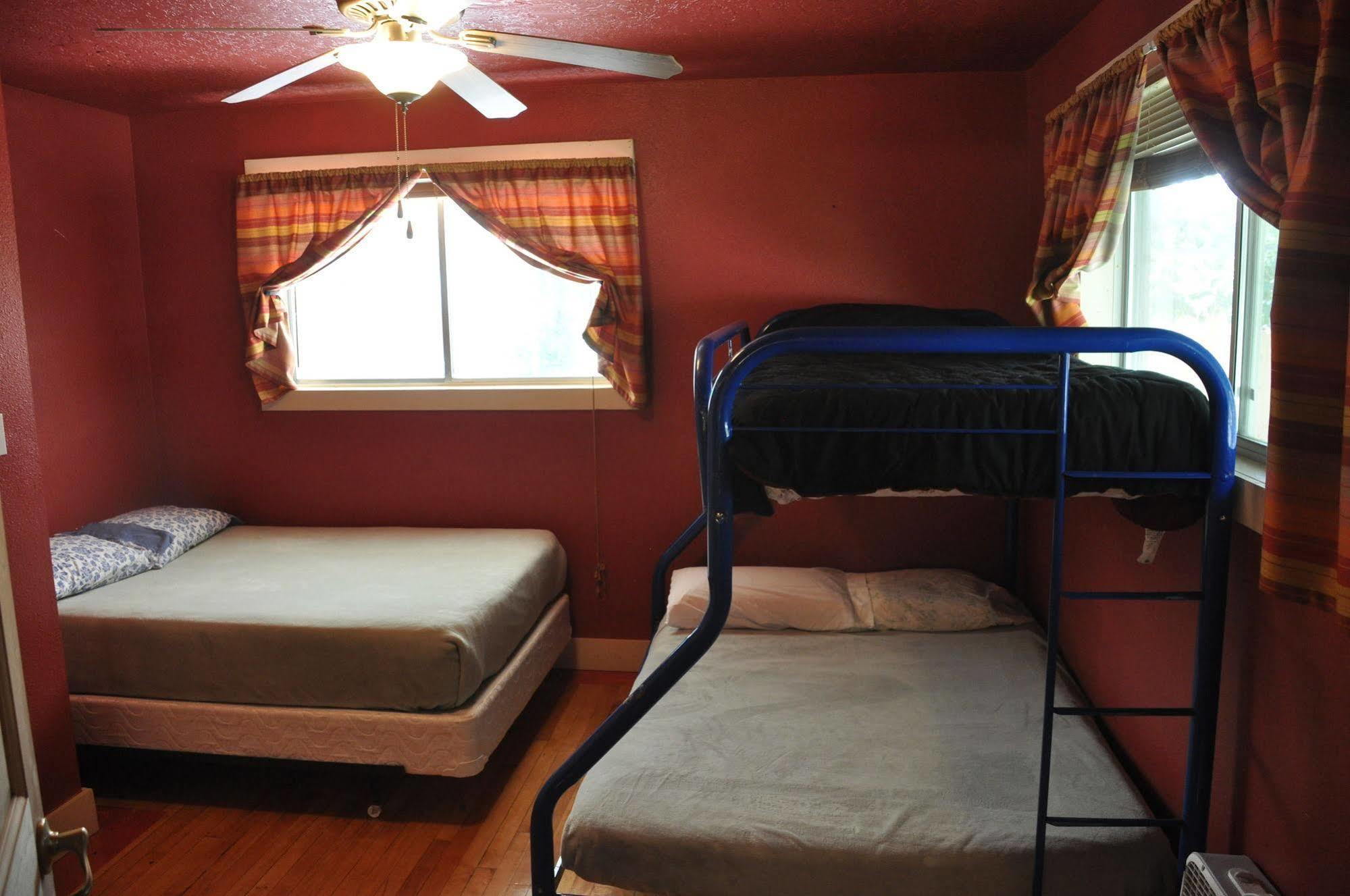 Hoovers River Resort Richfield Bagian luar foto