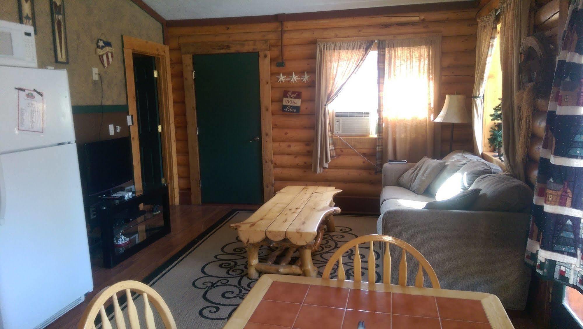 Hoovers River Resort Richfield Bagian luar foto