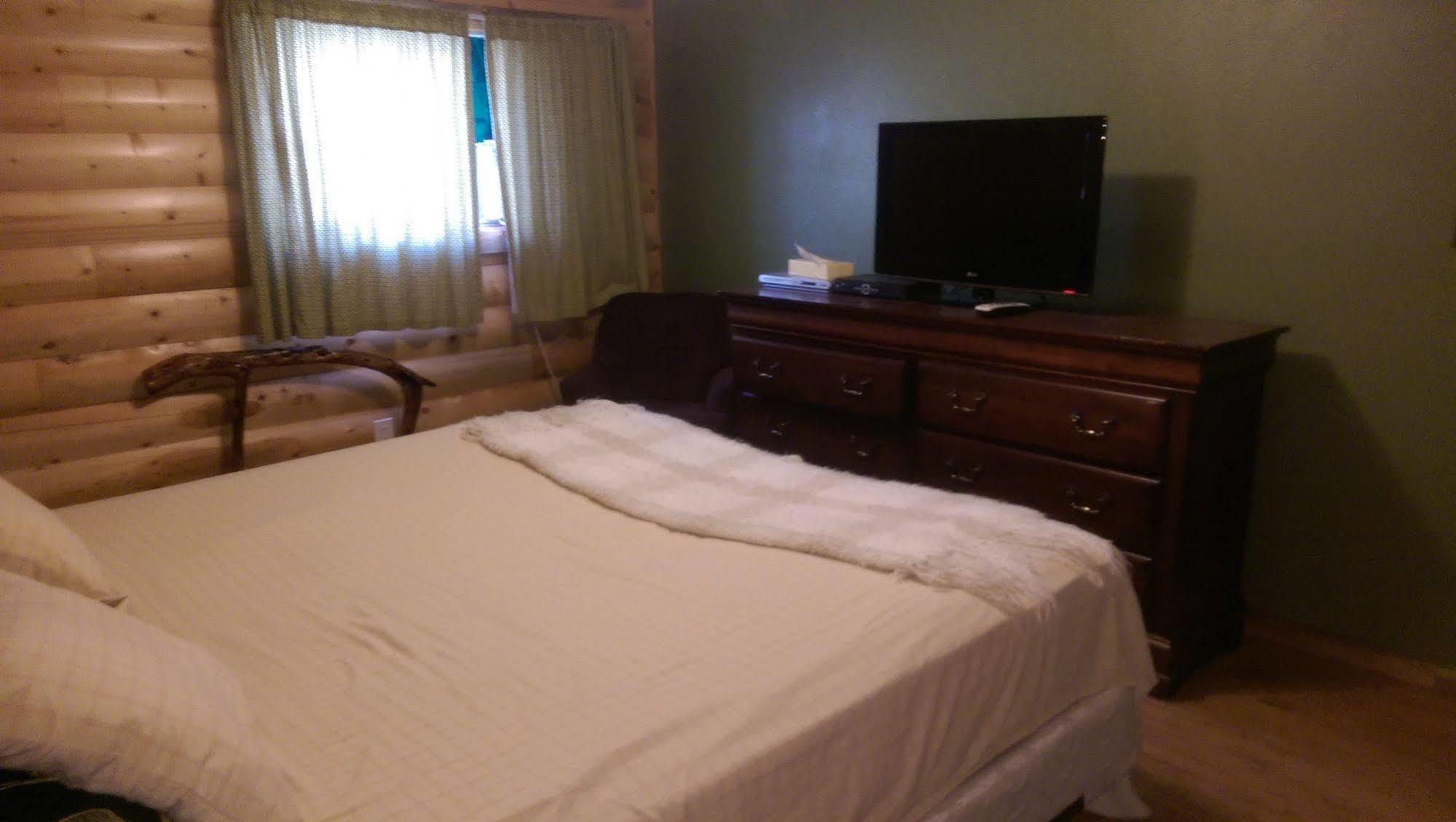 Hoovers River Resort Richfield Bagian luar foto